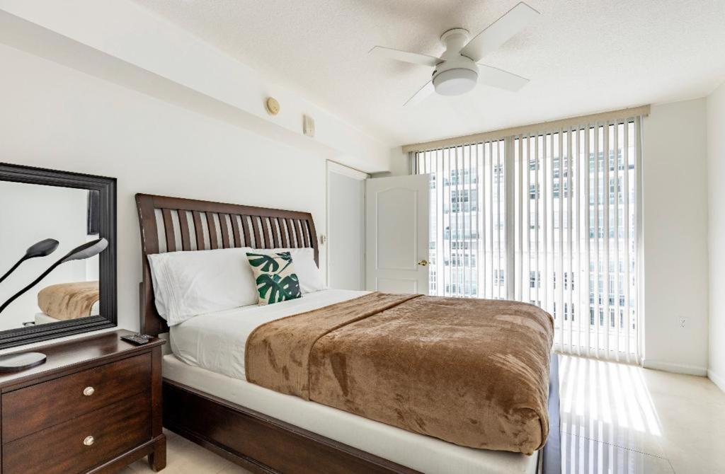 Two Bedroom Oceanview Apartment In Brickell Miami Esterno foto
