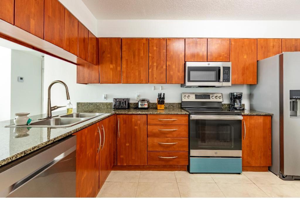 Two Bedroom Oceanview Apartment In Brickell Miami Esterno foto
